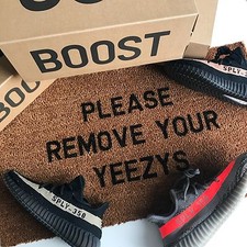 How to Keep Yeezys Clean photo How to Keep Yeezys Clean picture