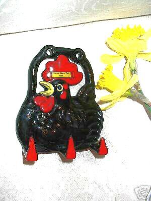 OLD VINTAGE ILLINOIS FAIR 1958 POTTERY CHICKEN ROOSTER HOOK CIRCUS 