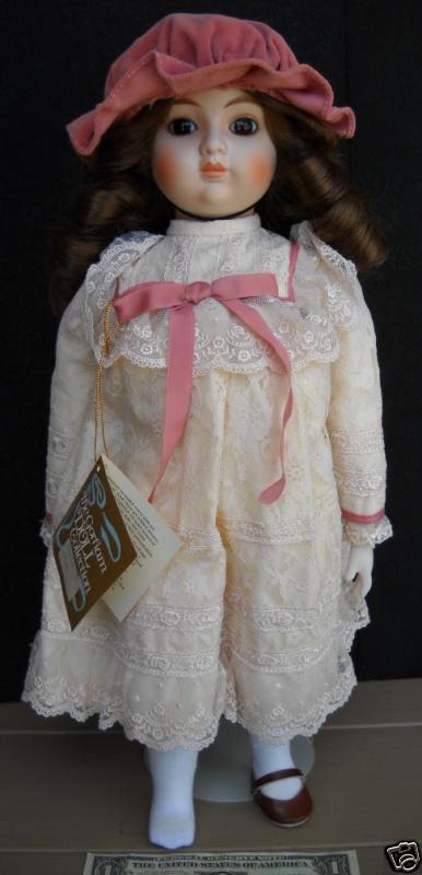 1981 GORHAM JAPAN MUSICAL DOLL, ROSAMOND CLOSE TO YOU  