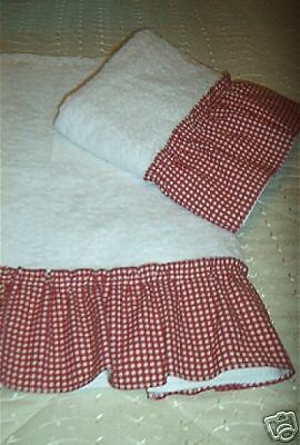 Decorator Bath towel Set; Waverly Checks Red and white  