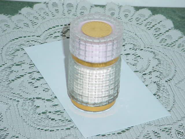 AVON 1970 CRYSTAL POWDER SACHET TOPAZE  