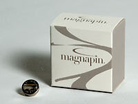 Magnapin wear your favorite pin / save the fabric  