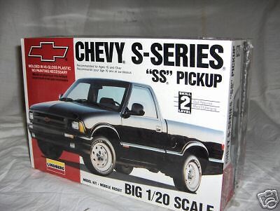 20 CHEVY S SERIES SS PICKUP  LINDBERG # 72510  