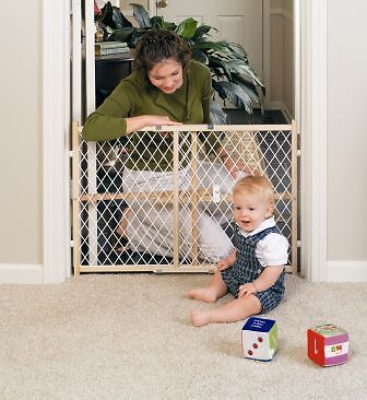 GuardMaster 275 Plastic Mesh Baby Gate Made in the USA  