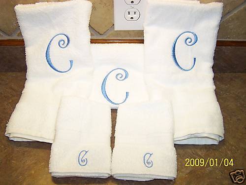 SET OF 3 MONOGRAMED EMBROIDERED TOWELS HAND BATH &CLOTH  