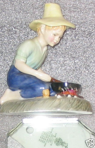 Royal Doulton Figurine RIVER BOY HN2128  