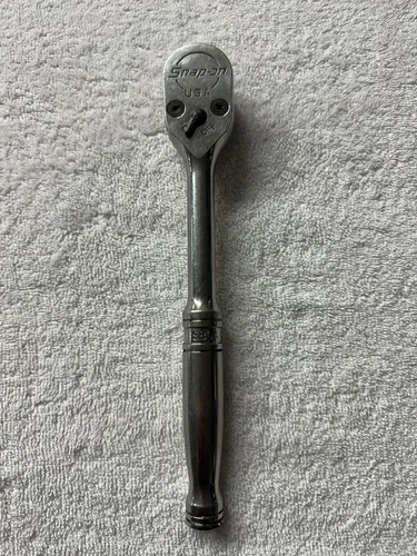 Trinquetes manuales estándar a presión para vehículos