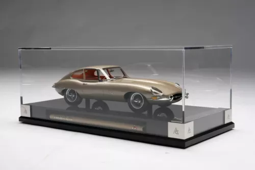 Jaguar 1:18 - Auto- & Verkehrsmodelle