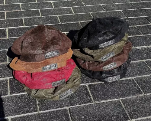 Gorras y sombreros de mujer Versace