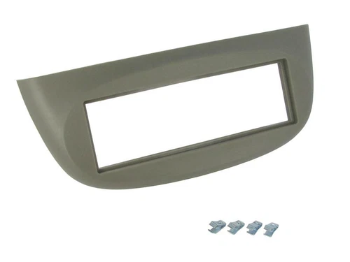 Finiture mascherina autoradio aftermarket per interni auto