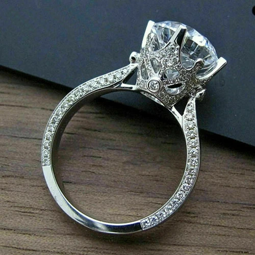 Anelli di lusso in oro bianco di pietra principale moissanite