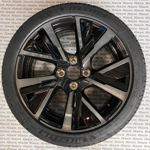 Ruote complete con larghezza di sezione 205 per auto