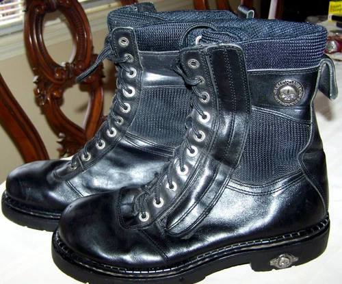 11 botas y zapatos de motocicletas y deportes de motor EE. UU.