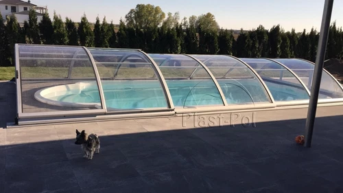 Markenlose rechteckige Einbau-Schwimmbecken
