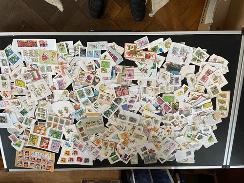 Gestempelte Briefmarken-Kiloware für Sammler