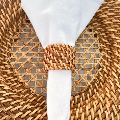 Portatovaglioli da cucina in rattan