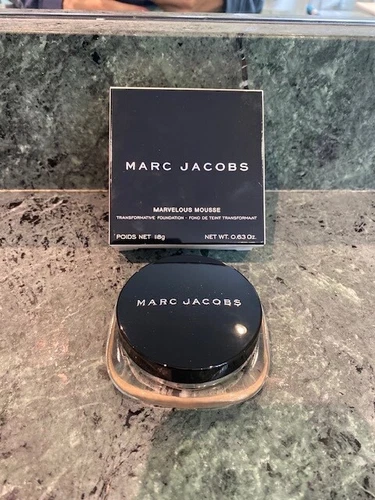 Матовая основа Marc Jacobs Mousse