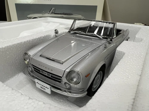 Vehículos diecast y de juguete AUTOart Datsun Car