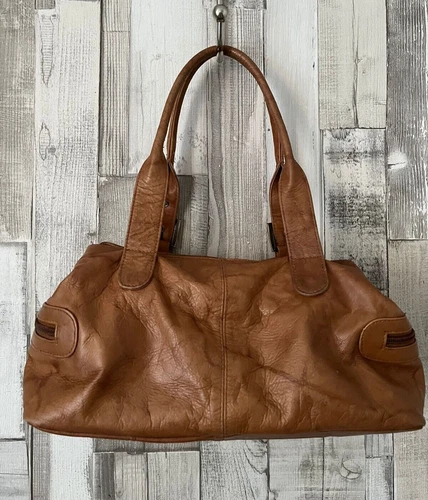 GiGi New York Shoulder Bag Medium Bags & Handbags for Women